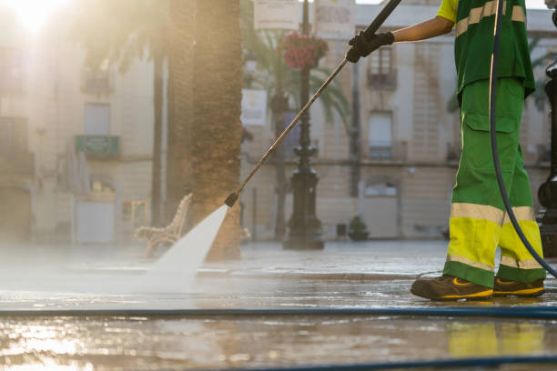 Best Building Exterior Washing  in Chattahoochee, FL
